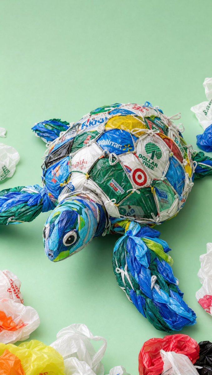 Sea Creature Sculpture from Shopping Bags — AI result, variation 4 of 4